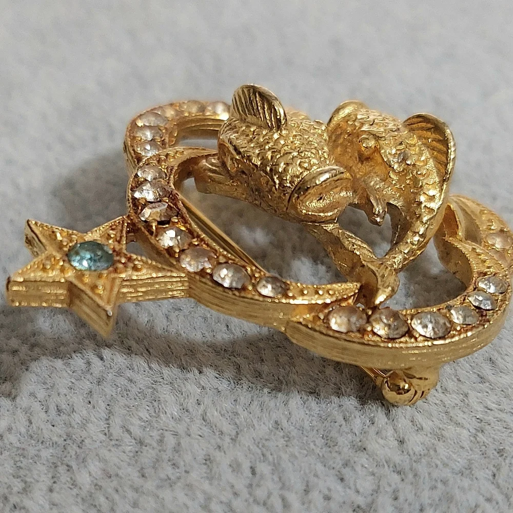 Vintage St. Labre signed Pisces jewelry brooch pin - Picture 5 of 8